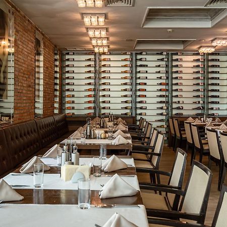 דבין Spa Hotel Persenk מראה חיצוני תמונה Interior of the restaurant