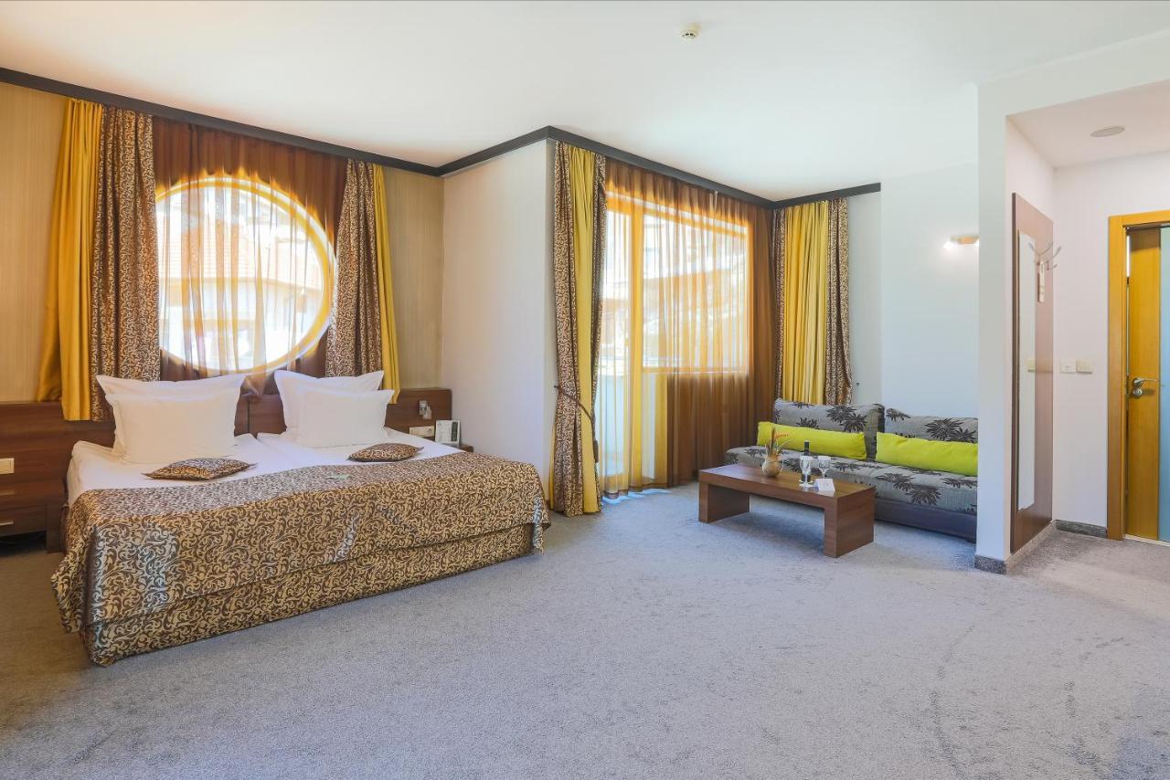 דבין Spa Hotel Persenk מראה חיצוני תמונה A suite at the hotel