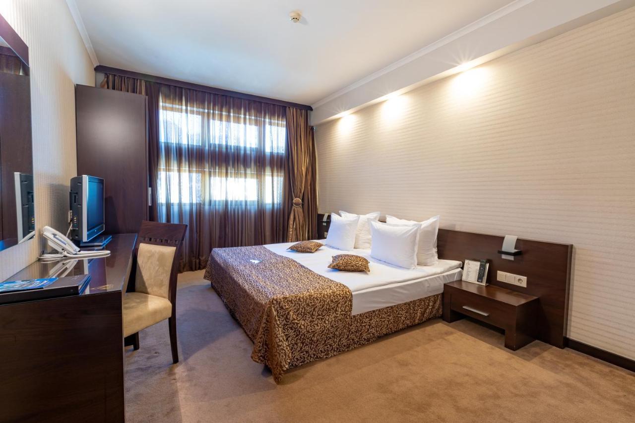 דבין Spa Hotel Persenk מראה חיצוני תמונה A room at the hotel