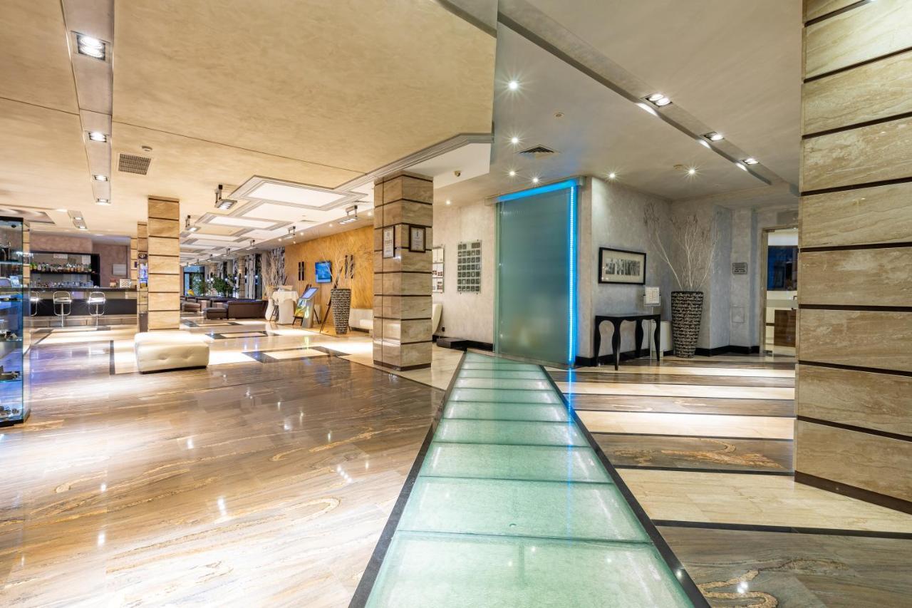 דבין Spa Hotel Persenk מראה חיצוני תמונה Lobby