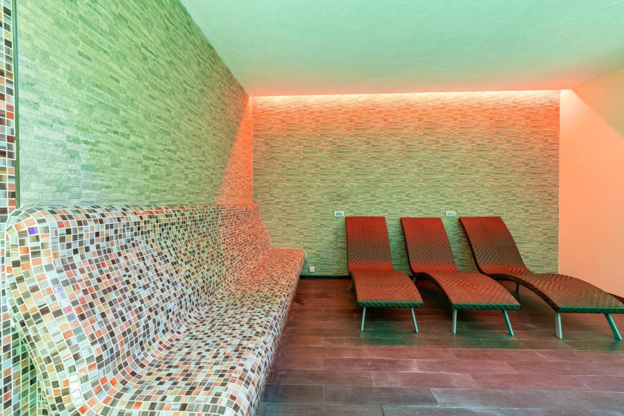 דבין Spa Hotel Persenk מראה חיצוני תמונה A relaxation room