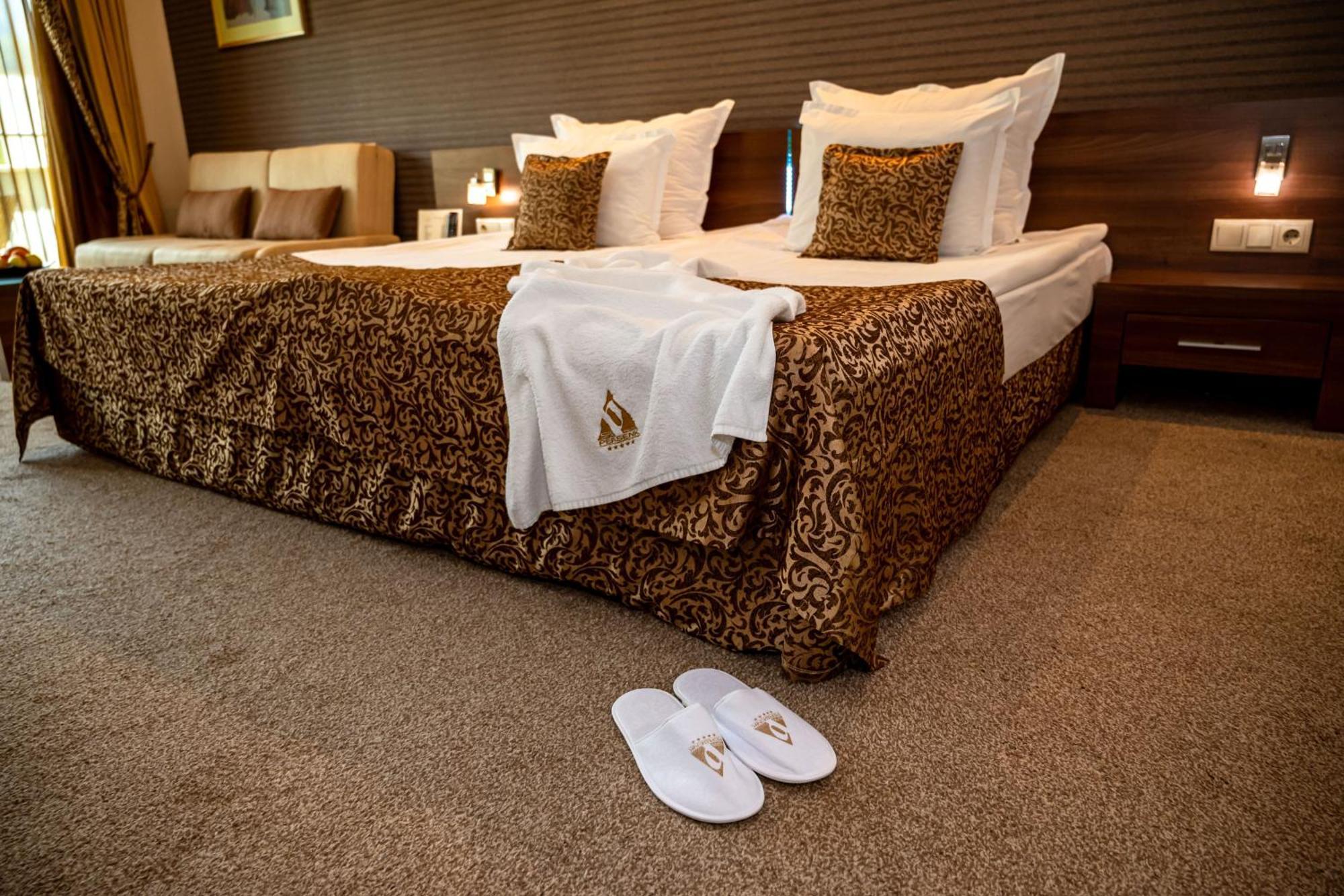 דבין Spa Hotel Persenk מראה חיצוני תמונה