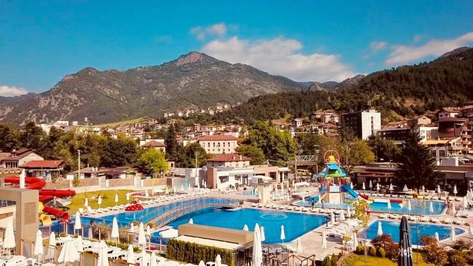 דבין Spa Hotel Persenk חדר תמונה The village of Potamós