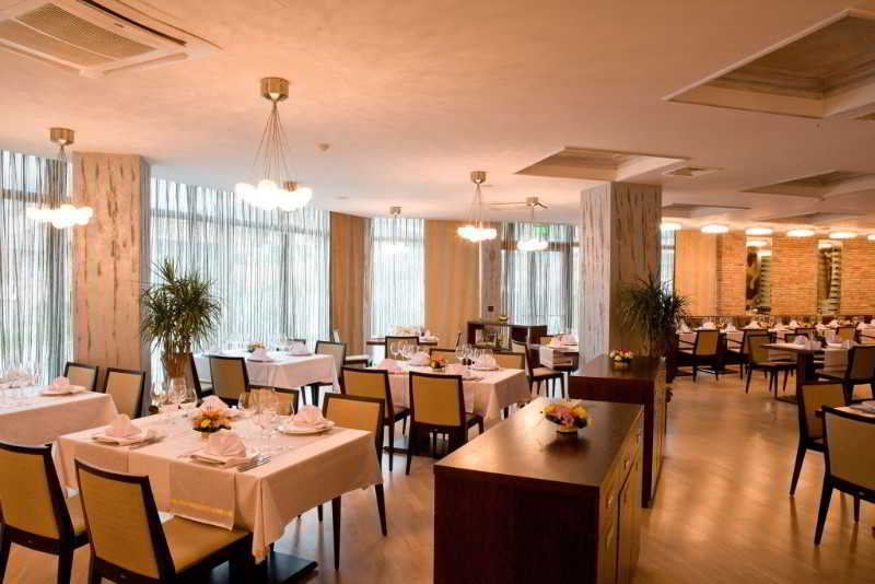 דבין Spa Hotel Persenk מראה חיצוני תמונה Restaurant